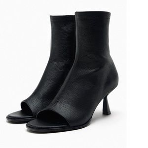 ISO/WANTED Zara Open Toe boot-Size 9or40. Tag me if ur selling or see! Thx!